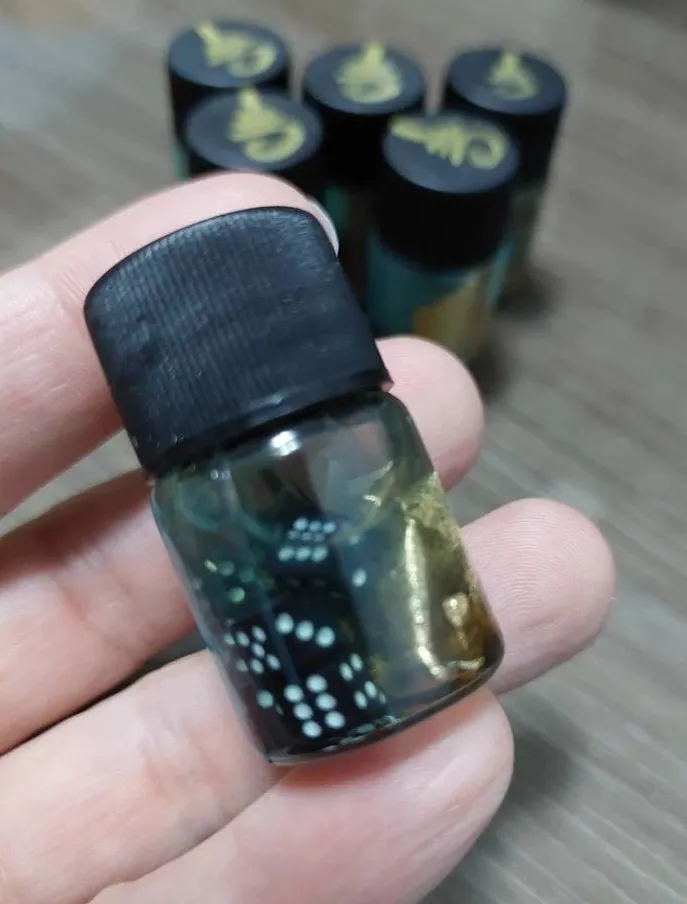 巨富招財成願油加強版. ~強力招財.永不缺錢!!!~~供金1500
